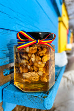 Încarcă imaginea în vizualizatorul Galerie, Miere cu nuci