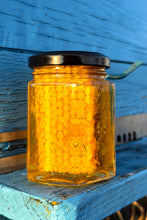 Încarcă imaginea în vizualizatorul Galerie, Fagure cu miere
